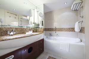 Aquamarine Deluxe Suite